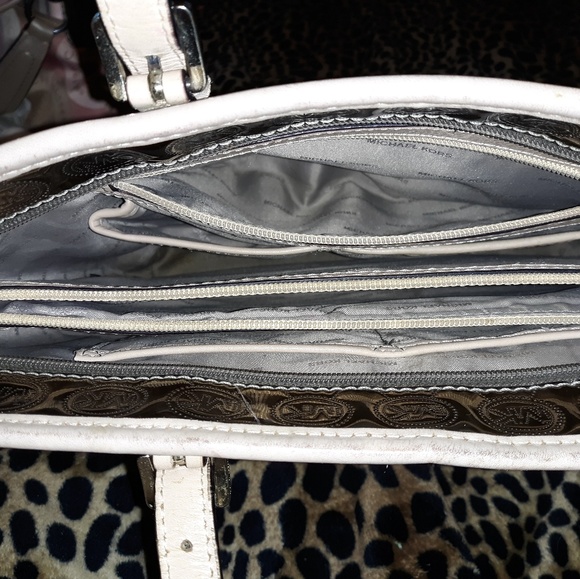 Purse - Picture 3 of 8